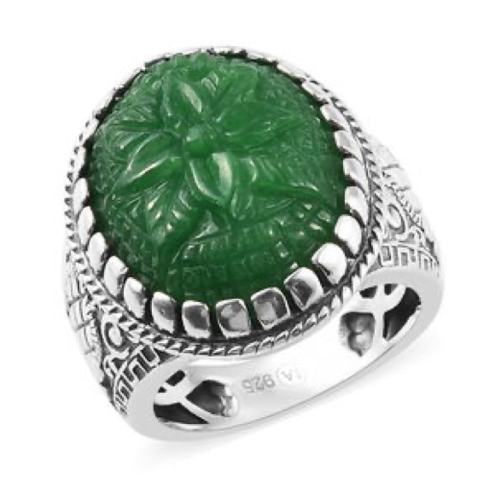 Green Jade Carved Ring